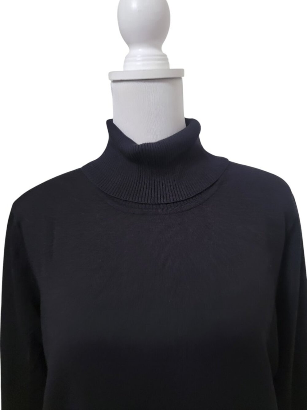 Calvin Klein Size XL Black White Colorblock Turtleneck Sweater, Lightweight, NEW - Picture 2 of 14